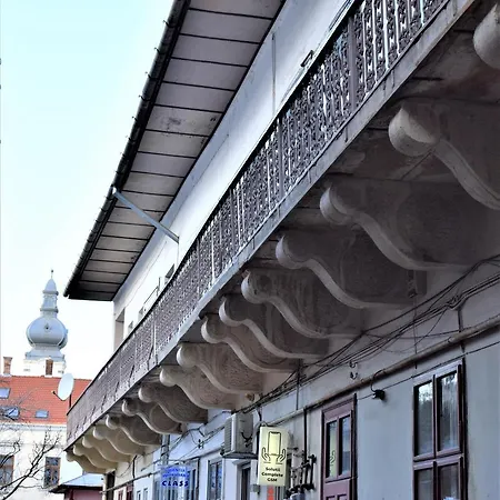 House Eroilor